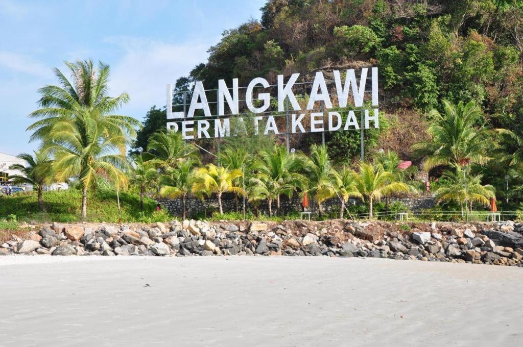 Cenang View Hotel Pantai Cenang  Exterior photo